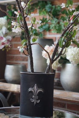 Кашпо PTMD ALU Pot oval french lily high s black 18.0 x 14.0 см. 665 046-PT 665046-PT фото